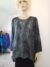 grijze viscose blouse met golvende stiksels